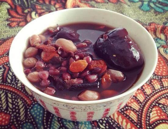 女人喝好四红汤,脸色红润好气色,比打玻尿酸还管用,年轻20岁