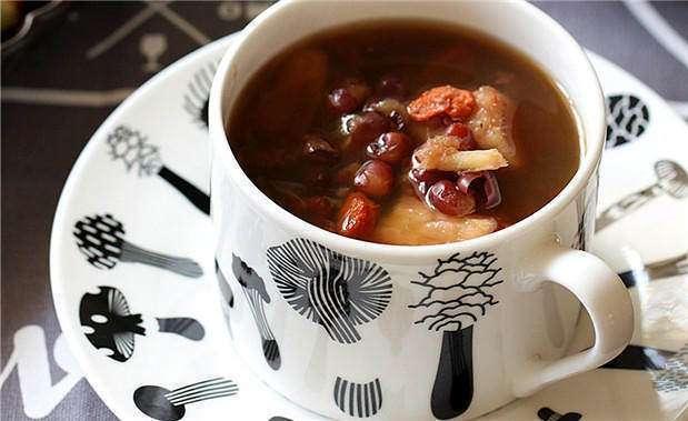 女人喝好四红汤,脸色红润好气色,比打玻尿酸还管用,年轻20岁