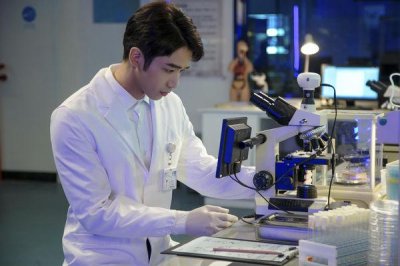 刘以豪天台告白周雨彤「你是我的女朋友」!乐喊:感觉太棒了