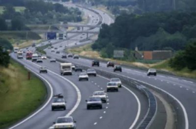 高速路过分疫情奉贤区会变黄码吗(走高速路过疫情区会变码吗?)