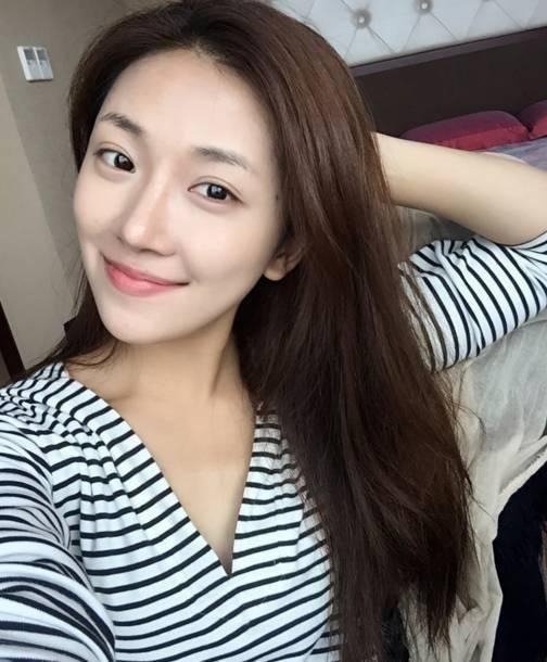 菅纫姿《猎场》强吻胡歌 ,戏外却早嫁了个大24岁的男人