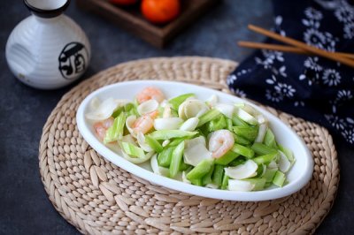 虾仁怎么炒好吃?这样做,让我连吃了三碗饭