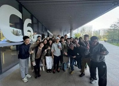 ​马云现身阿里巴巴园区，网友晒出偶遇图