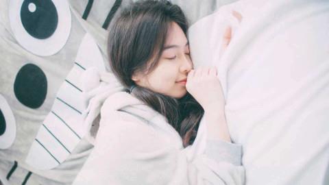 怎么让女生快速喜欢上自己,女孩愿意发展的表现