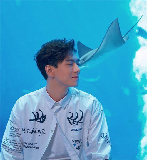 李现微博粉丝突破2千万,特意发微博庆祝此事,配图也太有爱了