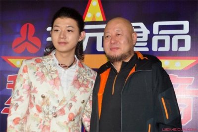 ​霍尊父亲资料背景 霍尊父亲背景显赫