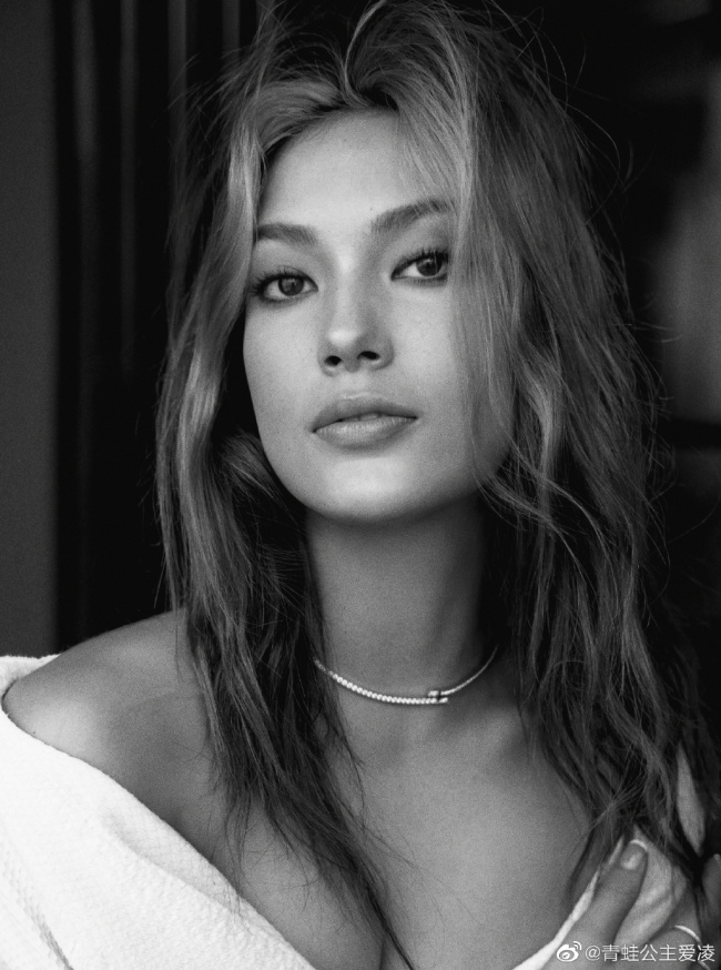 谷爱凌微博之夜六连拍释出