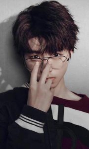 王俊凯怎么了(易烊千玺和王俊凯怎么了?)