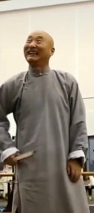 ​陈佩斯被曝回归央视春晚（陈佩斯身披长袍状态佳）