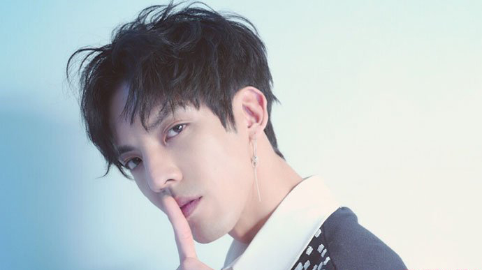 洪浚嘉家里是做什么的