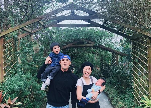 窦智孔自封野兽派教养,交代护士:孩子哭闹不准抱!