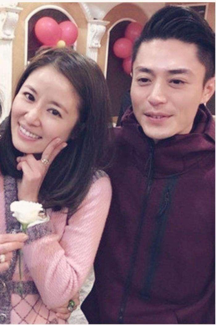 林心如宣布怀二胎,将近三个月了,网友:老干部真勇猛