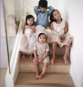 ​陈浩民老婆蒋丽莎小腹隆起又怀一胎？她的腿却是网友关注的亮点！