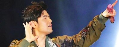 ​侯佩岑和周杰伦什么关系