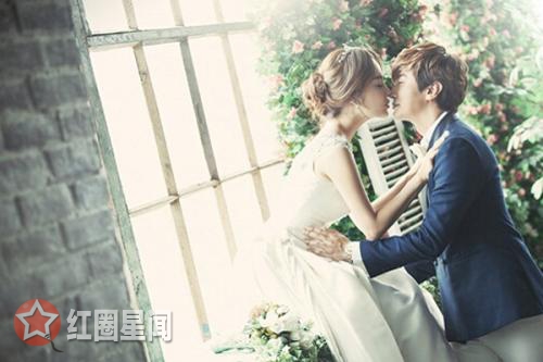 赵丽颖谈高梓淇落泪 高梓淇晒全家福甜蜜幸福