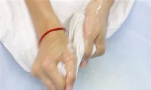 衣服有黄锈怎么弄掉,如何清除衣服上的铁锈图12