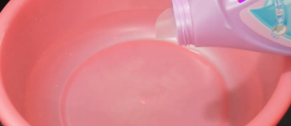 衣服有黄锈怎么弄掉,如何清除衣服上的铁锈图3