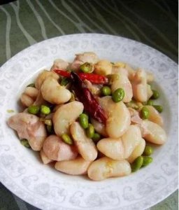 ​中秋佳节的江南味道：红菱肉炒毛豆