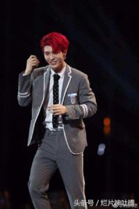 ​17岁的范丞丞正式出道，李晨爆料：范冰冰抱着手机看哭了