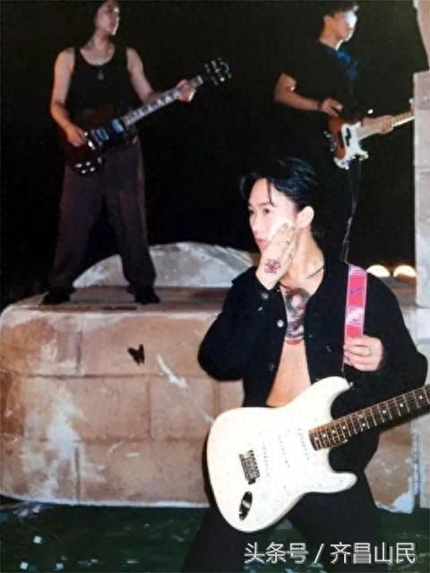 BEYOND黄家驹罕见高清照片，铁杆歌迷都不一定看过！