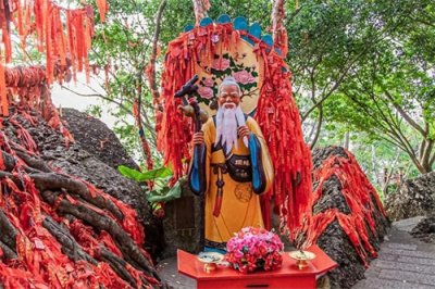 生肖牛的好运降临!月老亲牵红线,子女良缘即将揭晓!