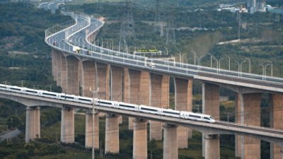 ​汉巴南高铁南充至巴中段：四川省地方全额出资建设的高速铁路