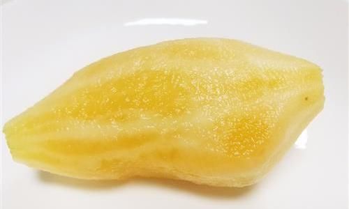 雪莲果干上的白色粉末是什么东西