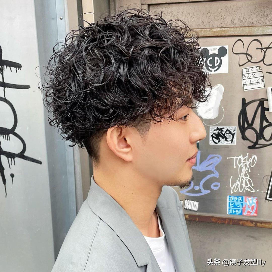 男生比较精神干练帅气的发型(最帅气男士发型15款)(图10) 男生比较精神干练帅气的发型(最帅气男士发型15款)(图10)