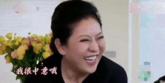 又有女神恋爱了！35岁郭碧婷牵手富二代向佐，这次向太满意吗？