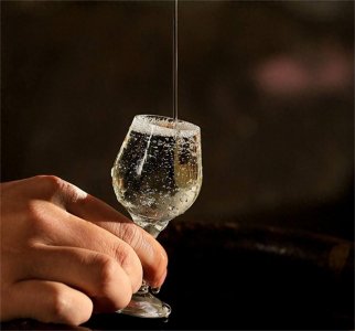 ​如何正确品酒？简单四步，迅速上手