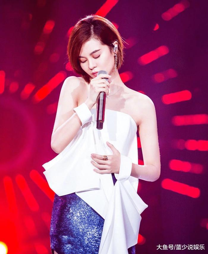 和张靓颖张碧晨都是的主题曲女王, 歌红人不红的郁可唯为什么不火