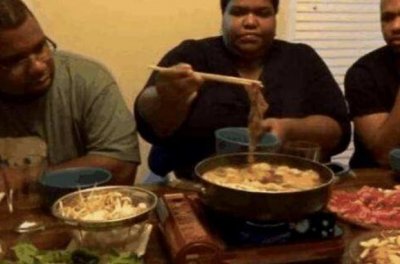 ​真实的印度人吃饭方式：他们真的全部用手抓吗？事实不是这样