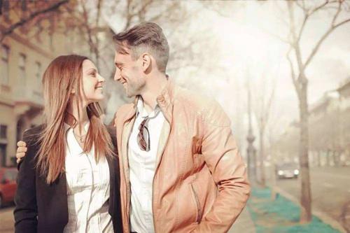 吵架声音大怎么哄女朋友