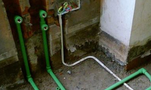 下水管结冰堵了怎么办,厕所下水道被纸堵了怎么办图1