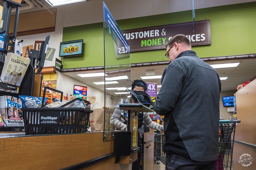 有机玻璃是什么材料（有机玻璃建筑界的新宠材料）