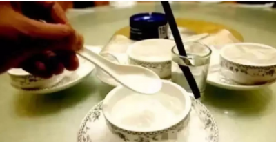 用锅煮消毒一般几分钟,疫情期间餐具消毒用热水煮沸几分钟即可