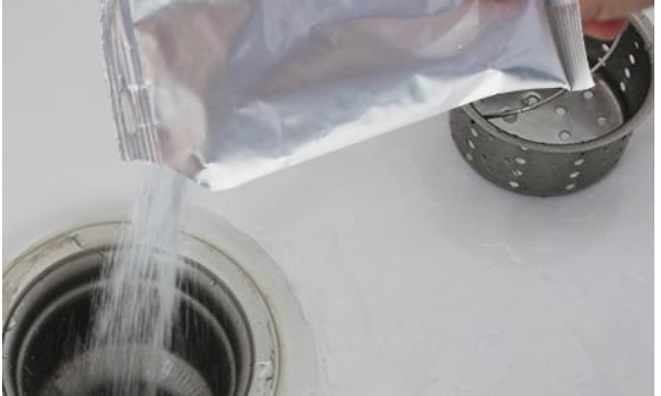 下水管道油污结块怎么疏通,饭店厨房下水道油污结块堵塞怎办图2