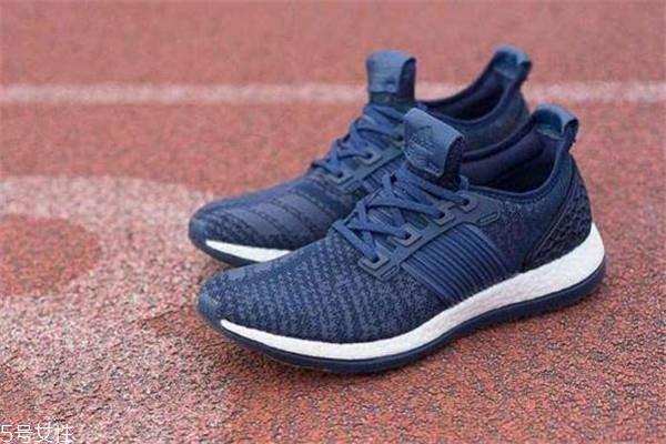 阿迪达斯boost底怎么清洗 轻松应对发黄问题 阿迪达斯boost底怎么清洗 轻松应对发黄问题