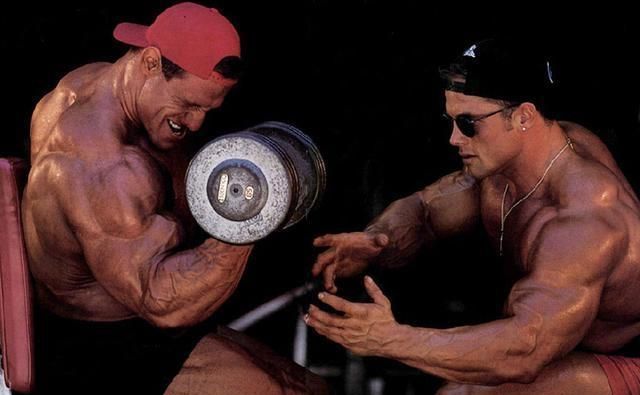 肱二头肌锻炼方法,有人说不用锻炼就可获得肱二头肌,这是真的吗?你有哪些方法?图1