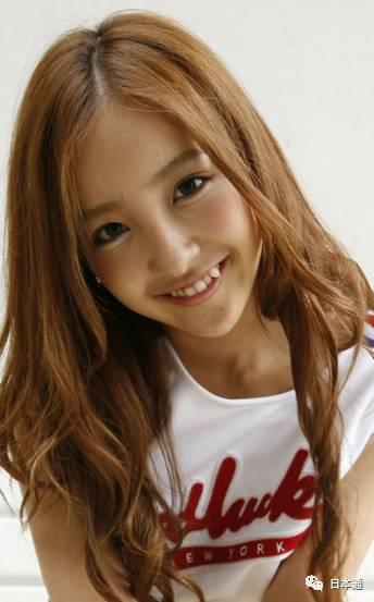 虎牙知名主播你喜欢哪一位呢(俏皮可爱日本网友评选)(3)