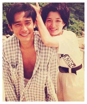 56岁刘德华最恨的两个女人，一个是亲姐，一个由爱转恨的她