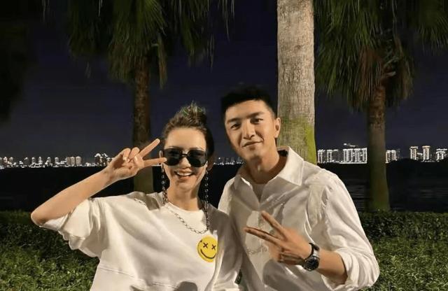 金瀚和张芷溪互撕（曾被女朋友实锤出轨的金瀚）(1)