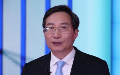 ​做近视手术10年了又近视了（近视手术无法治愈近视）