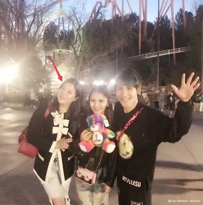 大张伟收晒老婆照片，终于知道大张伟为什么这么喜欢她了