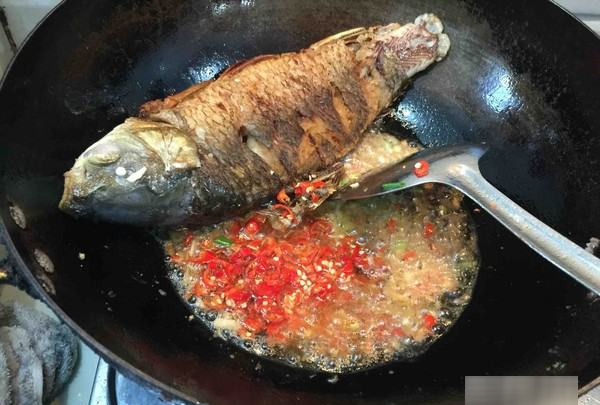鲤鱼怎么吃有营养,鲤鱼和什么炖一起有营养图5
