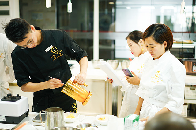 西点师一般需要学多久要多少钱：西点师一般情况下要学多久学费大概多少