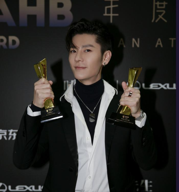 戏内IT大佬,戏外公益达人,90后的王嘉为何资源爆棚?