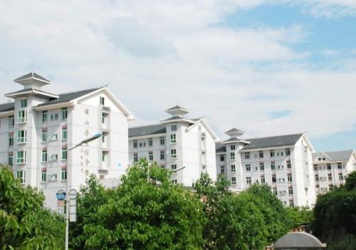 凯里学院地址多少(凯里学院地址在哪里啊)-第1张图片-