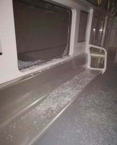 ​网友爆料：重庆环线轻轨“出轨”？官方这样回应