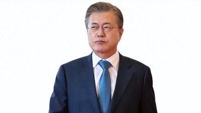 ​韩国最后的硬汉：文在寅，为报仇蛰伏十年，亲手清算仇人和财阀